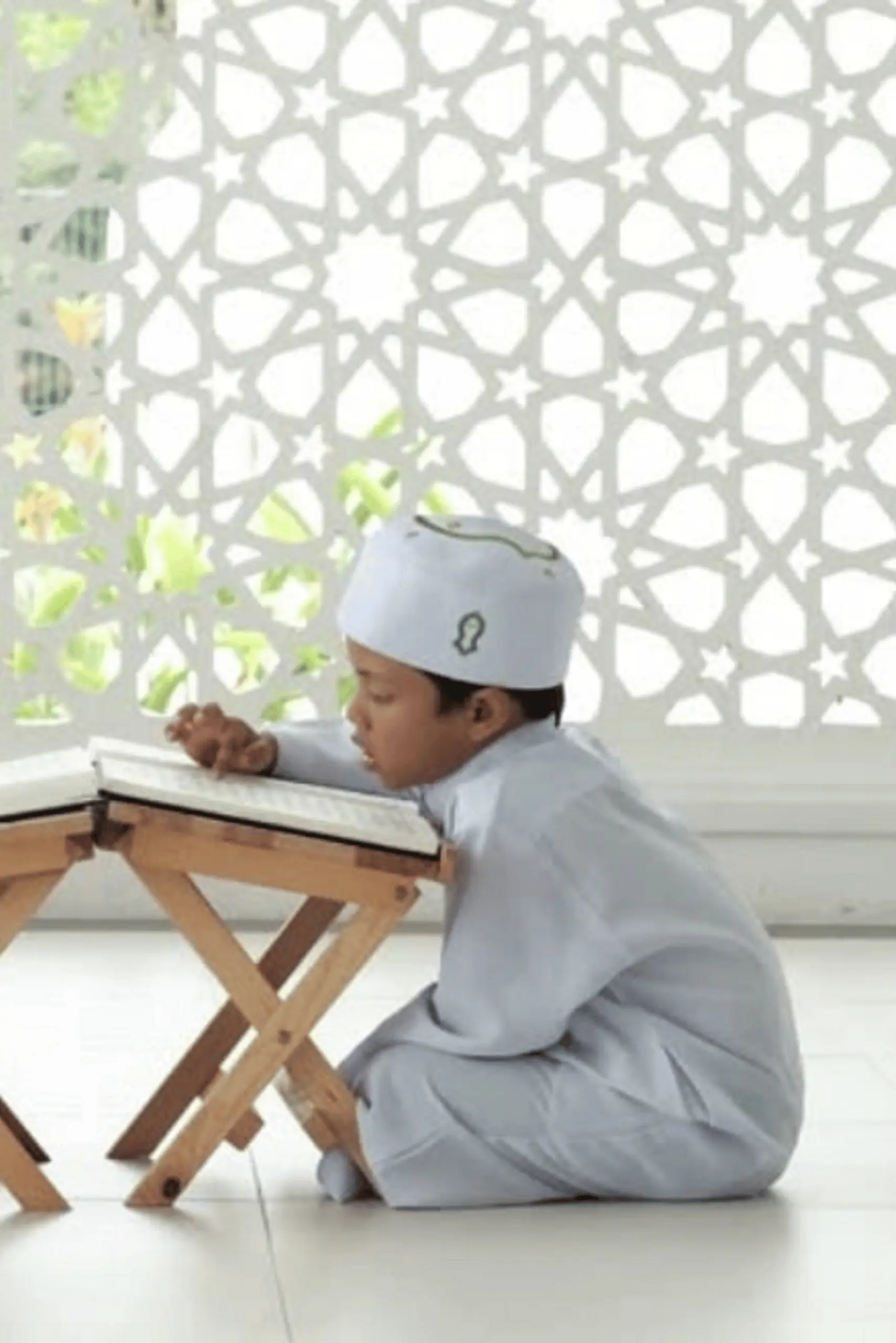 Learn Quran with Urdu translation online from expert tutors in the UK